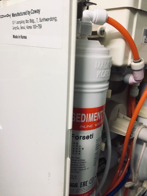 Râu ông nọ cắn cằm bà kia nhưng lắp vẫn vừa ổ và hoạt động bình thường