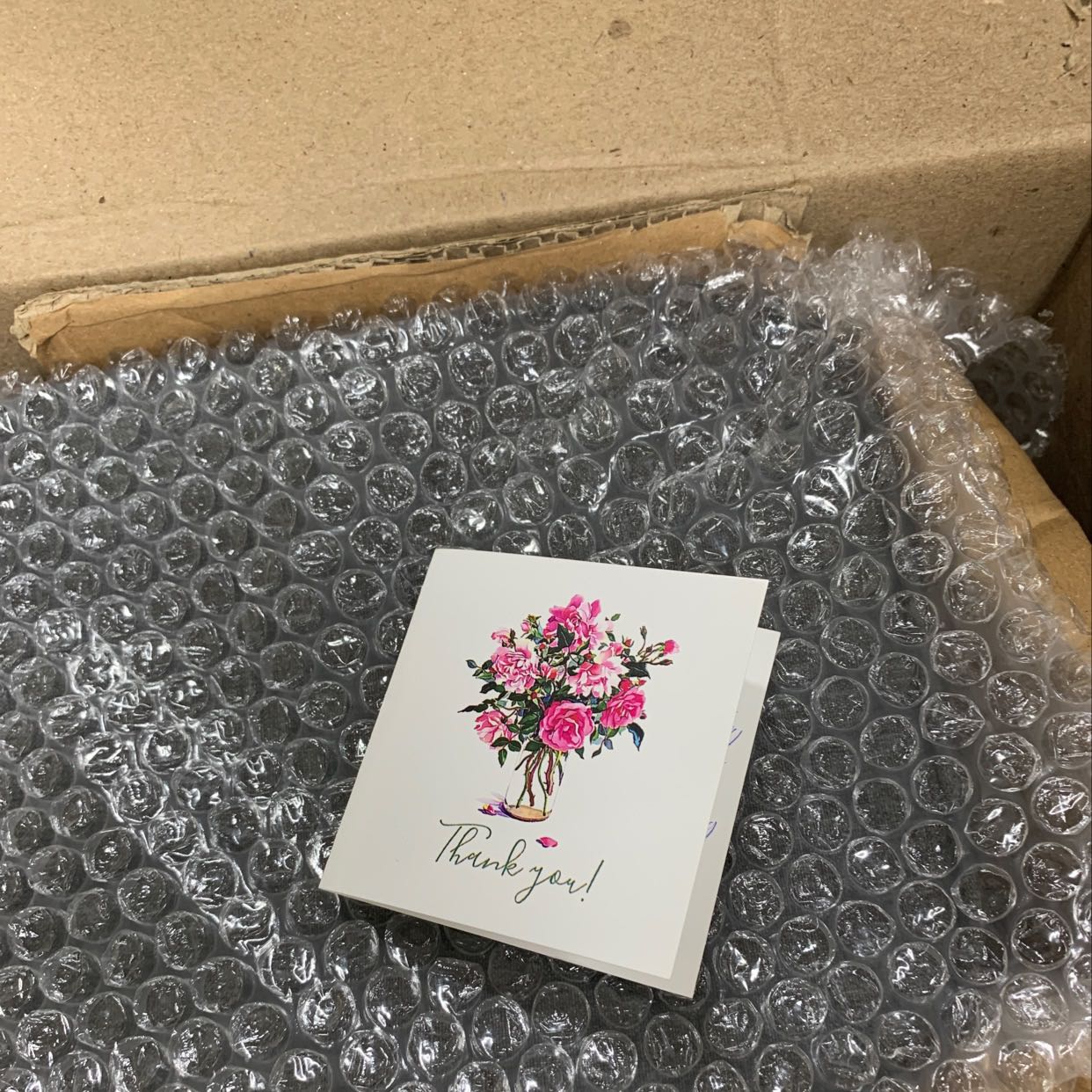 Đã nhận được sản phẩm, hơi nhỏ nhưng chất lượng tốt, hàng đúng hình, giao hàng đúng thời gian