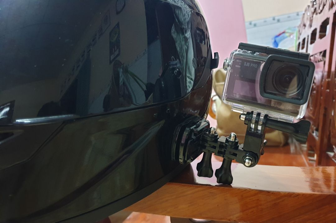 giao hàng nhanh, mình đặt ngày 9 thì 11 đã nhận được hàng, sản phẩm đóng gói kỹ càng, sản phẩm có phụ kiện kèm theo, mình mua với hình thức trả góp bằng thẻ sacombank, sản phẩm đúng miêu tả, cần thời gian trải nghiệm nữa là ok!
mình có quay lại quy trình giao nhận hàng, các bạn tham khảo và yên tâm khi giao dịch nha!
https://youtu.be/md7qO-icYCs , mình sẽ sử dụng 1 thời gian và phản hồi tiếp.