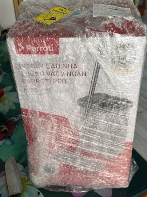 5 sao luôn nha mọi người. Đóng gói cẩn thận kỹ càng quá nè. Cây này lau sướng. Mình mua 2 cây rồi, về quên lại mua thêm cho nhà tiếp cây nữa. 
Lau sạch bụi, tóc (nhà ít rác thì khỏi phải quét nhà luôn kkk) 
Nói chung là xịn sò ***. Thích. Nên mua nha (mua về xong bị đam mê lau nhà đừng trách tui á 😂😂 )