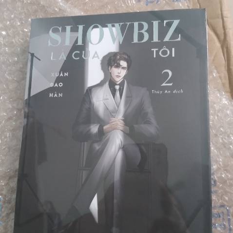 Nội dung chưa đọc nhưng đã đọc văn án thấy hay, hài hước. Bìa in rõ nét, gáy sách tốt, ko bị móp méo j. Ra tập 3 sẽ mua nốt r đọc sau.