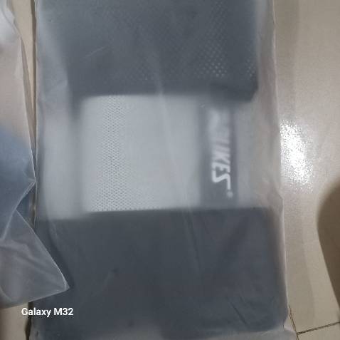 Minh mua màu sáng mà giao màu tối Minh mua màu sáng mà giao màu tối