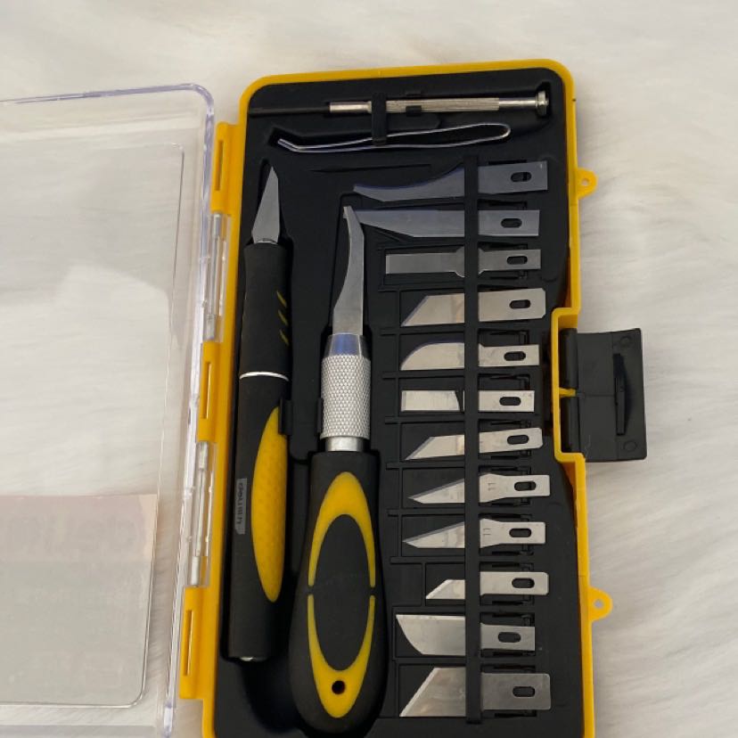 Siêu ngầu luôn ạ, nhiều loại lưỡi dao trổ cắt khác nhau tha hồ sáng tạo.