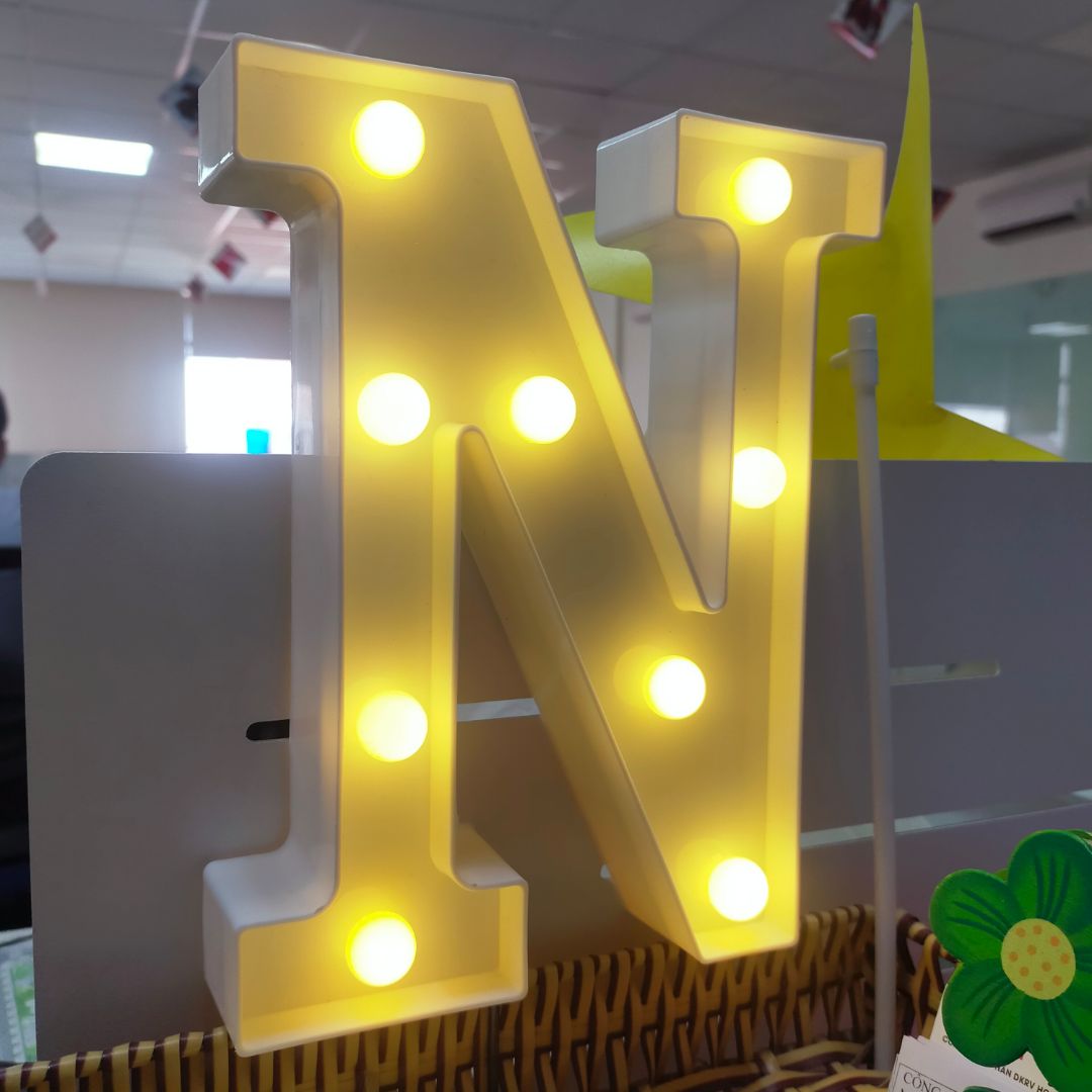 * Sản phẩm rất xinh đẹp tuyệt vời, tôi không thể trông đợi gì hơn. Cảm ơn nhà cung cấp, nhà sản xuất, cảm ơn người bán hàng, cảm ơn sàn thương mại điện tử, cảm ơn người vận chuyển để tôi có cơ hội dùng sản phẩm tốt như thế này.

* Hàng đóng gói rất đẹp. Quả nhiên người bán đã gửi gắm rất nhiều tâm tư và tình cảm trong lúc gói hàng. Hộp không có dấu hiệu bị móp, chứng tỏ bộ phận vận chuyển đã nâng như nâng trứng, hứng như hứng hoa. Xin nghiêng mình cảm ơn vì tất cả.

* Thời gian vận chuyển rất hợp lí. Tôi đã đặt hàng với tâm thế hào hứng chờ đợi để được trải nghiệm sản phẩm và tôi không hề bị chờ mỏi cổ. Có thể thấy bên vận chuyển không quản ngại thời tiết và đường xá xa xôi để đưa sản phẩm cho tôi trong thời gian ngắn nhất.