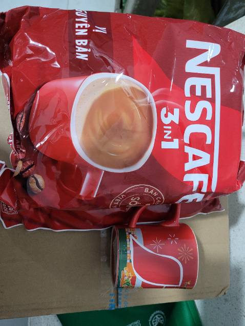 Cà phê ngon. Ly tết dễ thương.
Giao hàng nhanh.
Mình rất hài lòng với cách đóng gói kỹ càng của Tiki. Thùng mới tinh, không có chút móp méo luôn. Nhận hàng mà thấy ưng cái bụng.