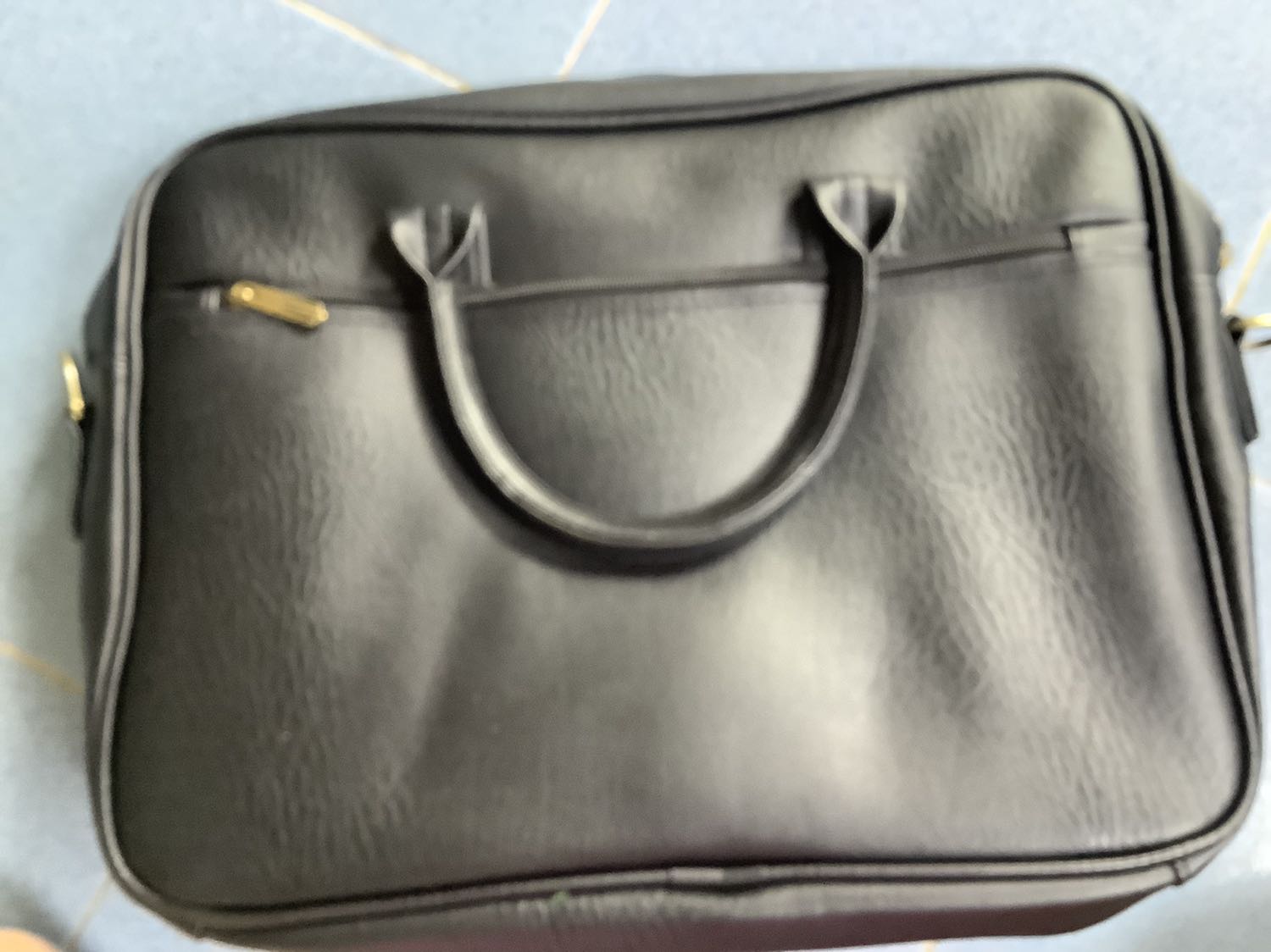 Cặp da đẹp , may kĩ , giao hàng nhanh