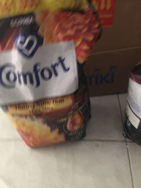 Thơm đễ chịu , giao hàng nhanh lắm nha mọi người, shop giao đủ bao gồm quà tặng .