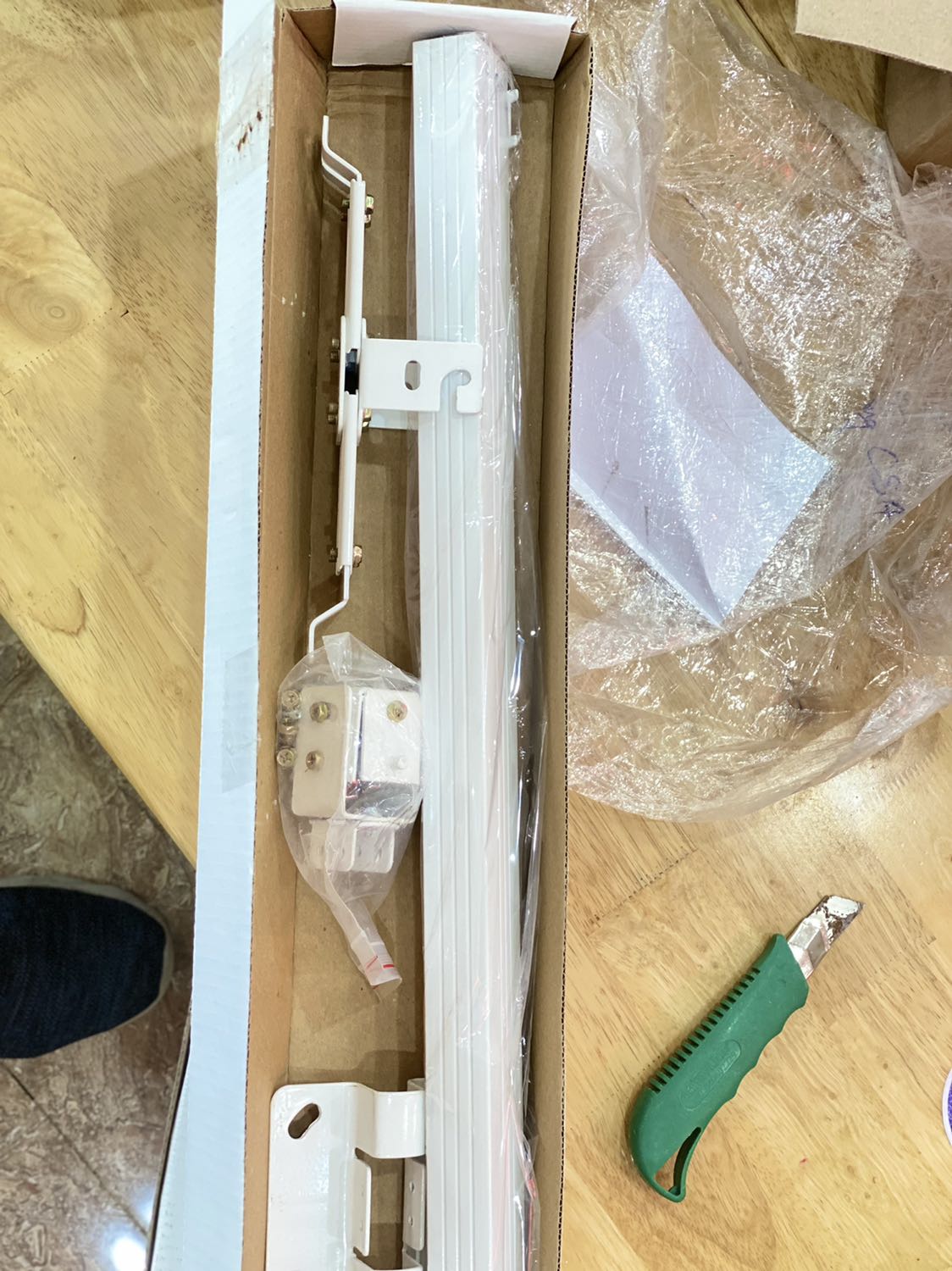 Đẹp và chắc chắn, treo lên sẽ gửi thông tin sau, giờ mình dặt thêm 3 cấy nữa