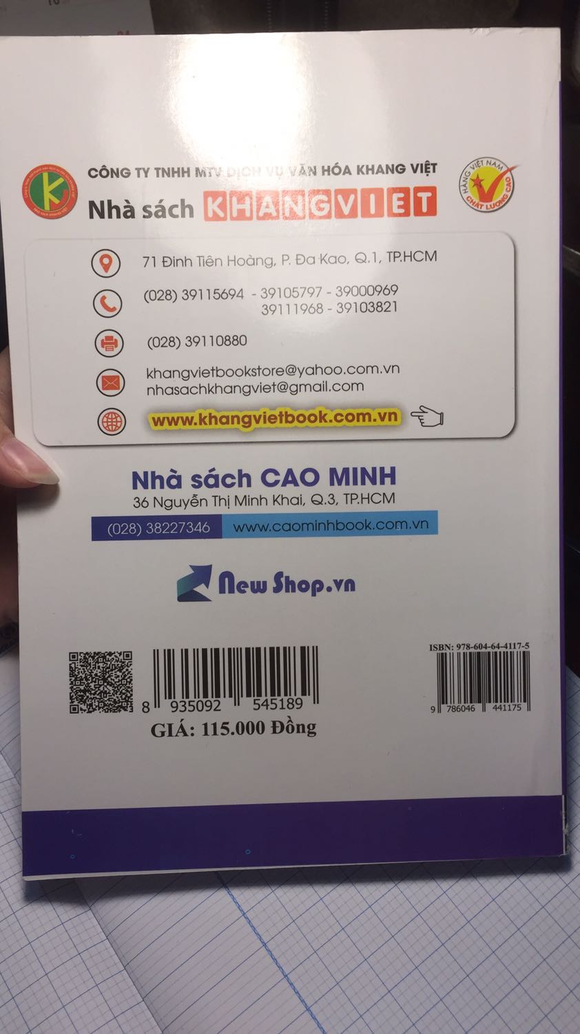 Cuốn sách rất hay, lời giải chi tiết, đề có chọn lọc. Nói chung là mình khuyên các bạn nên mua nhé, mình mua để ôn vào chuyên văn nên sẽ cố gắng mỗi ngày cày 1,2 đề