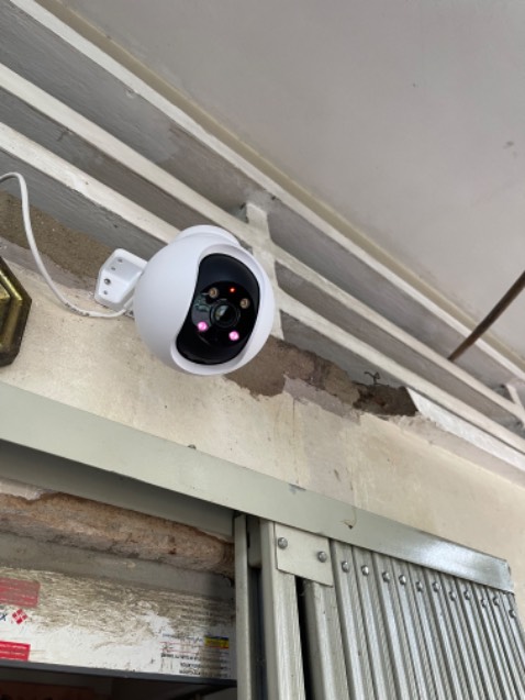 Hình ảnh sắc nét, có tính năng bật đèn chiếu sáng cảnh báo trong đêm