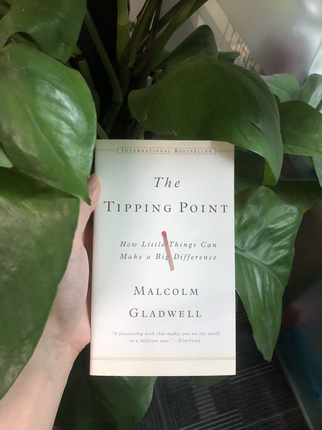 Sách hơi mỏng so với suy nghĩ của mình, bù lại sách rất đẹp