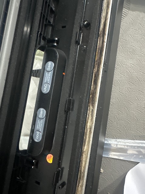 máy hư, máy xài mấy lần đã không seal túi được máy hư, máy xài mấy lần đã không seal túi được