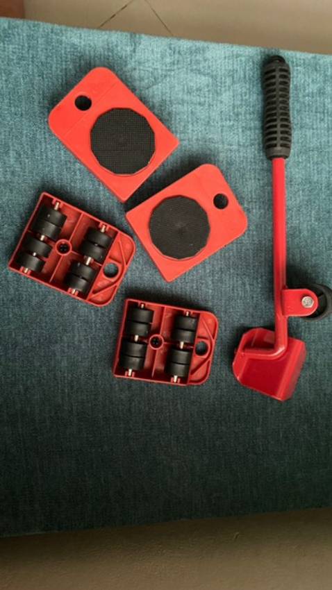 Mình vừa nhận đc hàng, bộ dụng cụ cũng chắc chắn. Bánh xe chạy cũng mượt, hàng đẹp, chất lượng tốt