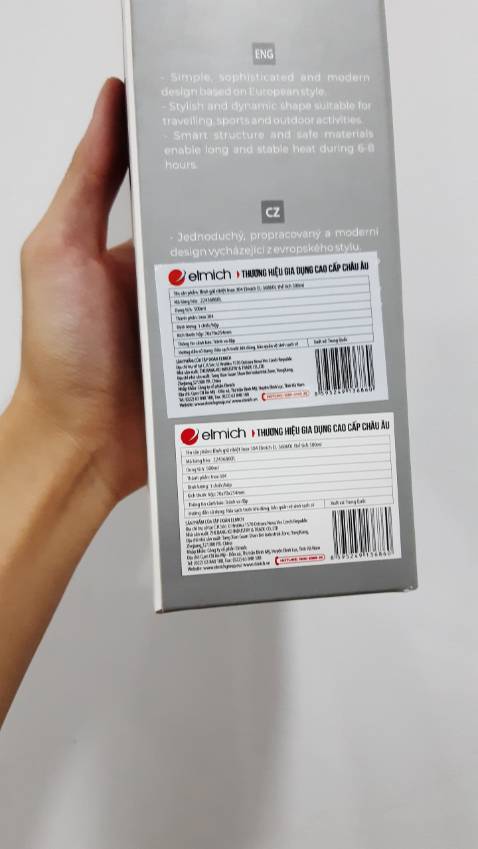 mình nhận đc chả chống sốc gì luôn, nhưng ko bị móp. Bình giá 400 mấy giảm còn chưa tới 200k. Thiết kế thể thao, chất inox đẹp- chuẩn 304, được tặng 1 ron (gioăng) cao su. Giữ nóng- lạnh 8 tiếng; bảo hành 6 tháng. 
Từng dùng của Elmich, thấy cũng chất lượng nên mua tiếp, loại trc dùng bị rách gioăng cao su.
Giá cả đa dạng và rẻ hơn Lock & Lock.