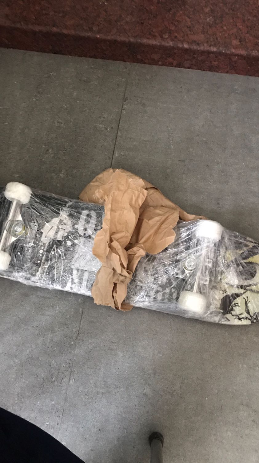 mình cần trả hàng
không giống trong hình