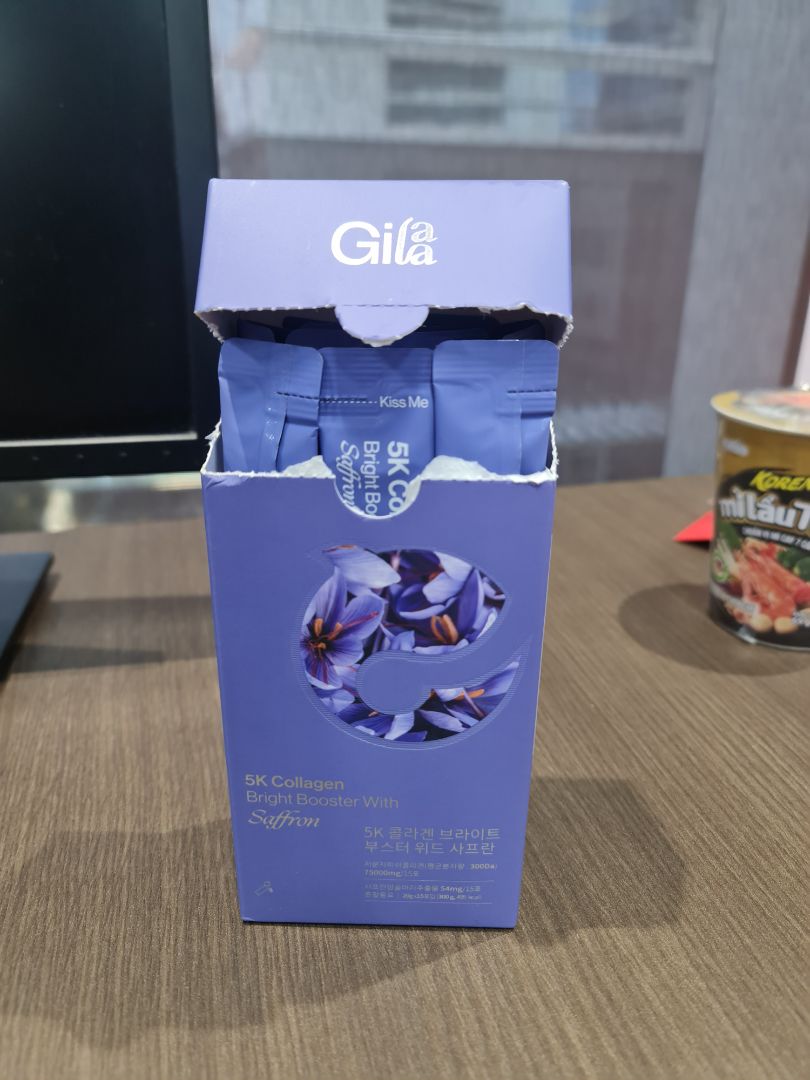 Tiki giao 2h có khác, vừa mua đã nhận đc liền khui uống luôn haha
Collagen vị khá dễ uống, mà một gói vậy hàm lượng là 5000mg Collagen rồi nên tính ra giá khá tốt so với các loại khác. Mua Tiki Trading uy tín và được giá hời.