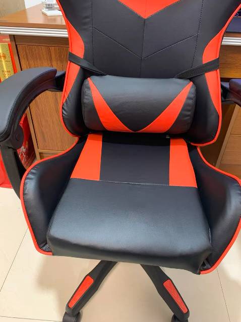 Ghế đẹp, chắc chắn phù hợp với số tiền bỏ ra, ngồi em này lâu đỡ đau lưng và vai hẳn 😁