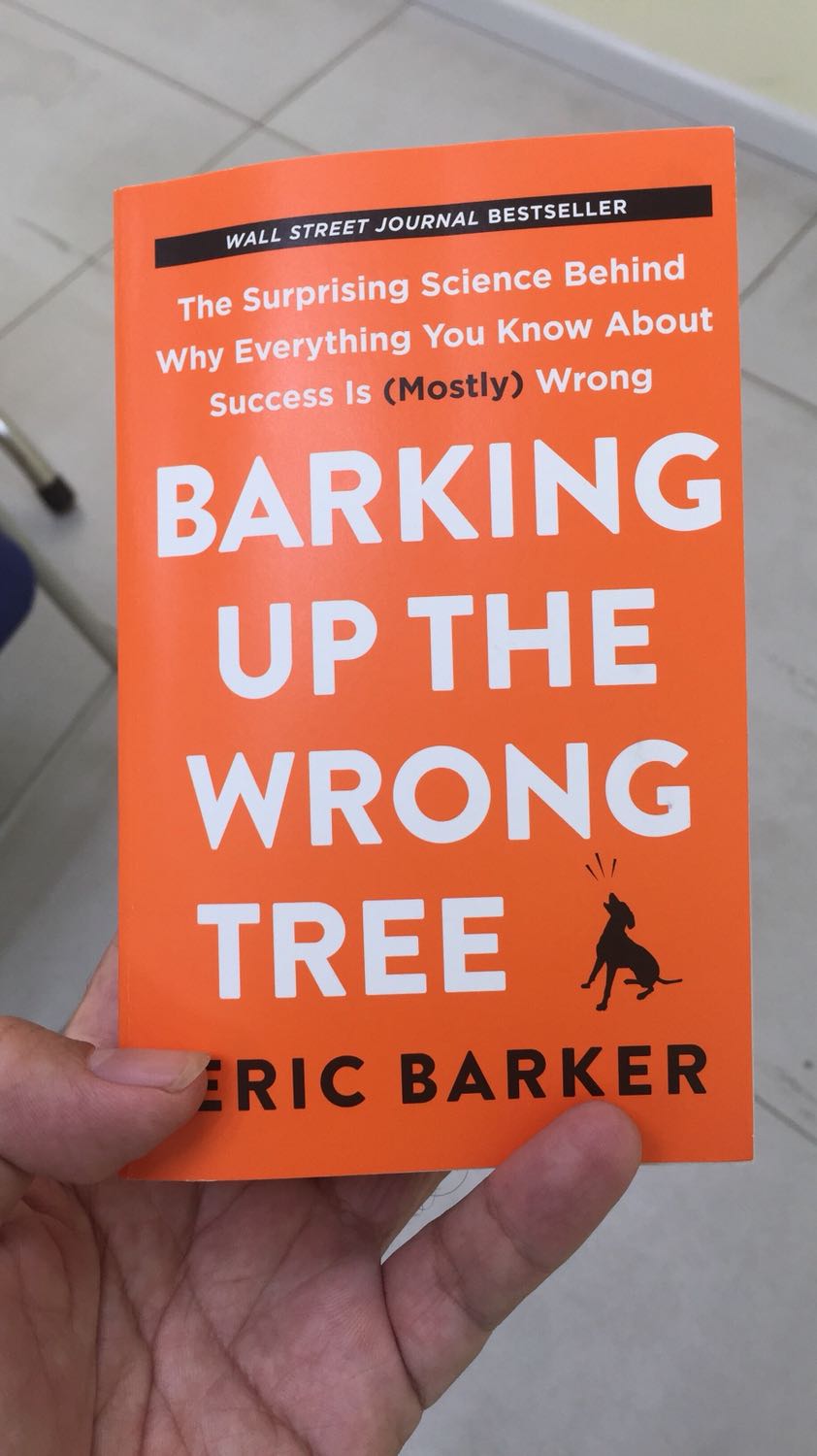Đây chỉ là sách bỏ túi khổ nhỏ, giấy đen mờ chất lượng in rất tệ( bị nhoè chữ) nói chung sách chưa xứng với tầm tiền. Lưu ý lần sau rao bán trên cửa hàng thì ghi rõ khổ sách để khách hàng không phải nhầm lẫn. Cảm ơn nhiều
