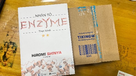 Hàng giao nhanh và đóng gói chuẩn. 
Nội dung Sách thì quá nổi tiếng rồi. 
Các bạn trải nghiệm thôi