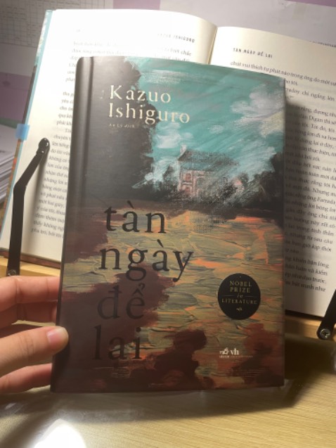 Nghe review nhiều nên mua đọc, mình chưa đọc xong, mới đọc được đoạn đầu mà khó đọc quá, văn phong hơi dài dòng, có câu phải đọc lại mới hiểu đc, chắc do mình ko hợp, cố đọc hết xem sao. Bìa đẹp và giao hàng đúng hạn như Tiki vẫn làm.