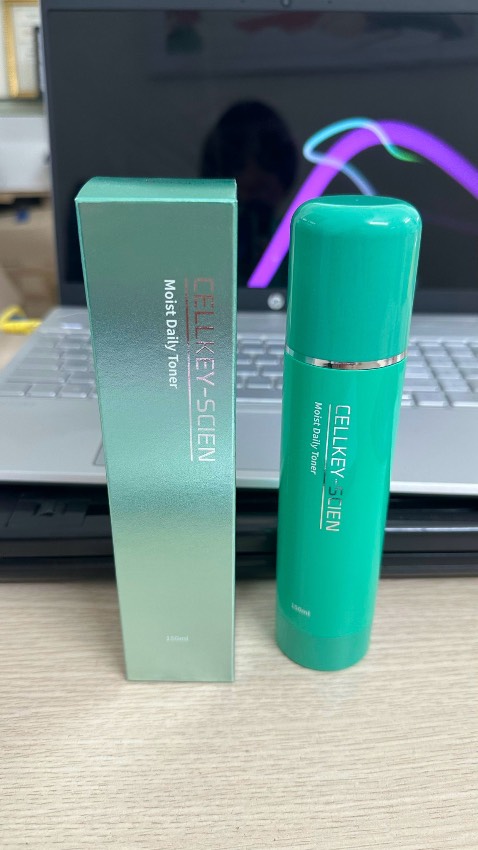 Nước hoa hồng cấp ẩm kiềm dầu xoá nhăn Cellkey-scien Moist Daily Toner, sản phẩm rất ổn, chất lượng vượt mong đợi, rất hài lòng, sẽ tìm hiểu thêm sản phẩm khác của shop💞 Nước hoa hồng cấp ẩm kiềm dầu xoá nhăn Cellkey-scien Moist Daily Toner, sản phẩm rất ổn, chất lượng vượt mong đợi, rất hài lòng, sẽ tìm hiểu thêm sản phẩm khác của shop💞