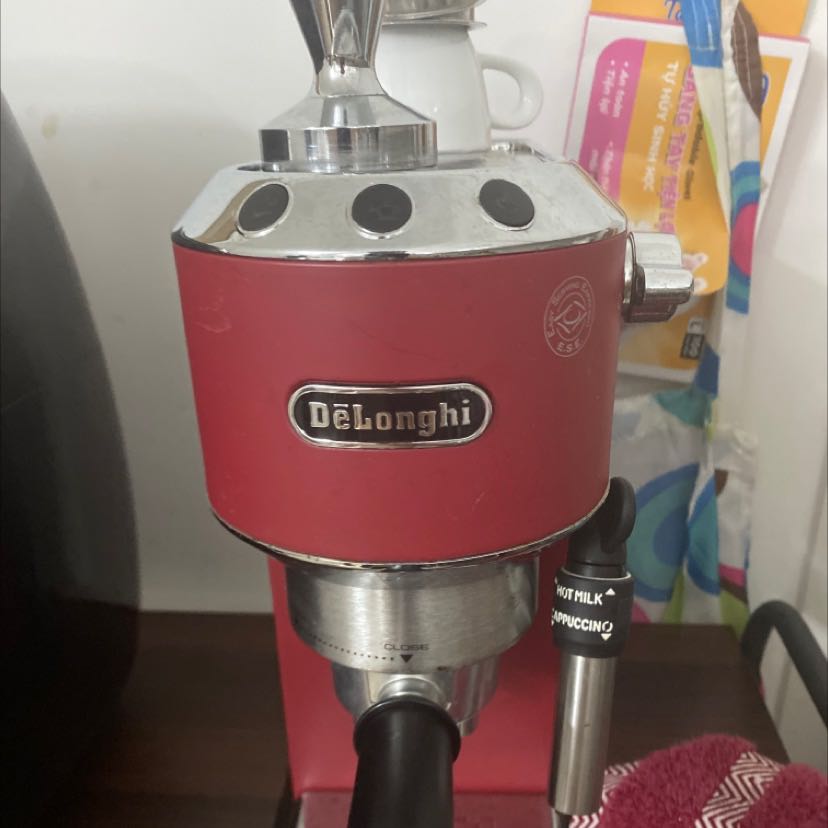 Máy xài ngon lành. Do 1 ngày mình chỉ pha khoản 2 ly nên chưa biết công suất tối đa là bao nhiêu. Giao hàng Tiki Now rất nhanh và đúng hẹn

Mình mua lúc giảm giá còn 6tr + thẻ citibank đc giảm 500k còn 5.5tr