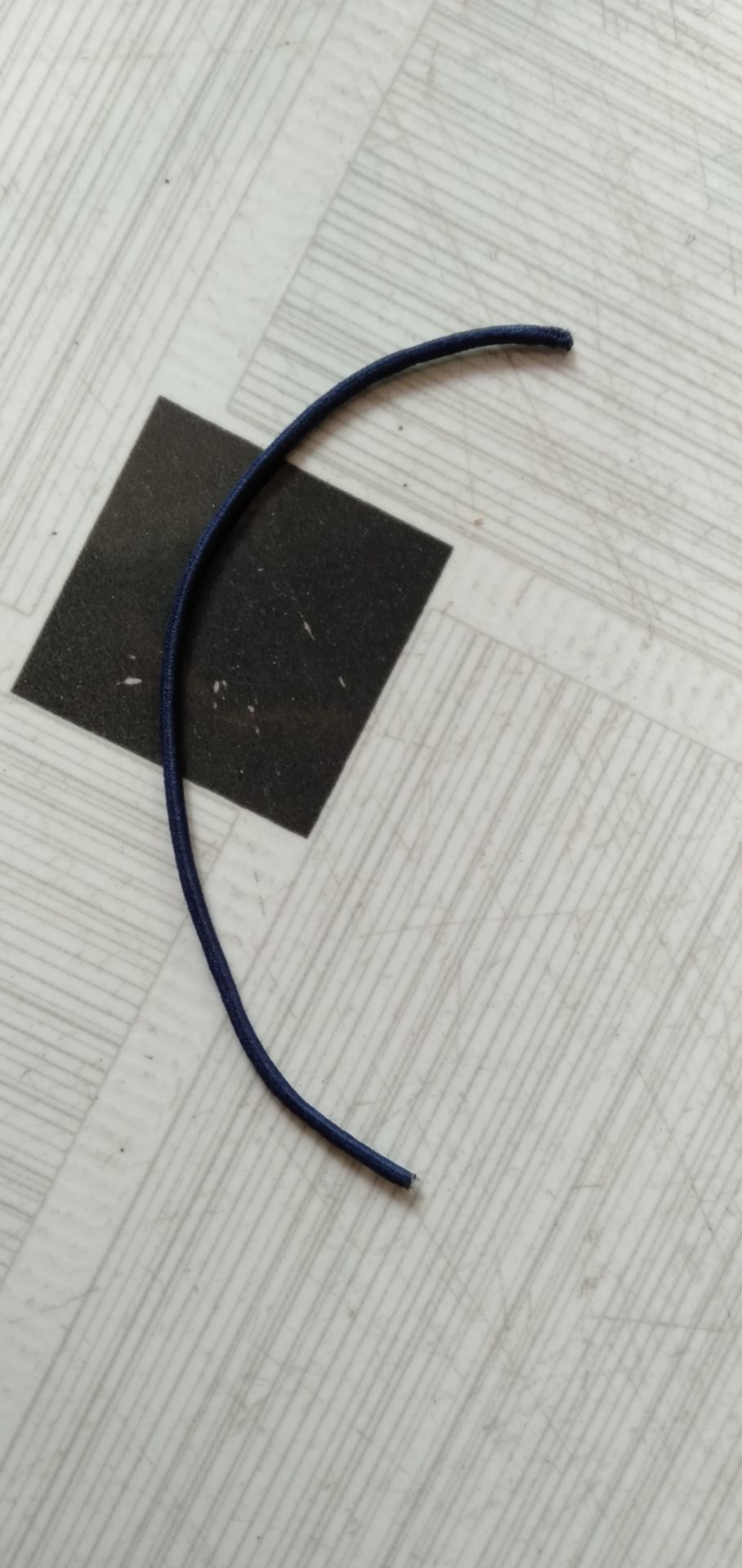 làm ăn *** *** đảo. thun chưa cột đã đứt. mong tiki hỗ trợ tới lấy sp của shop này về giúp mình và mong mọi ng né shop này da. kinh doanh như vày ko bao giờ bên lâu được. ko đáng sao nào