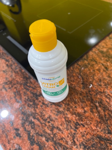 Tẩy rất sạch. Dùng được trên nhiều loại bề mặt. Mùi dễ chịu.