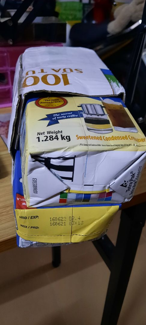 shop giao cho mình trễ trong mùa dịch thì cũng có thể thông cảm, nhưng lúc giao thì hàng rất nát, ko dám chụp lên luôn, giao ko có hộp chỉ có gói nylon xung quanh, và còn giao sai hàng, rõ ràng mình đặt sữa package màu xanh lá nhưng giao xanh dương. Shop kì vậy shop giao cho mình trễ trong mùa dịch thì cũng có thể thông cảm, nhưng lúc giao thì hàng rất nát, ko dám chụp lên luôn, giao ko có hộp chỉ có gói nylon xung quanh, và còn giao sai hàng, rõ ràng mình đặt sữa package màu xanh lá nhưng giao xanh dương. Shop kì vậy