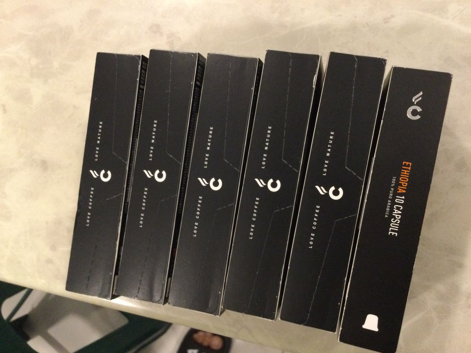 Shop giao đúng số lượng hàng, hạn sử dụng cũng còn rất xa, mua đợt sinh nhật Tiki giảm giá còn khoảng 350k. Dùng một thời gian sau sẽ đánh giá tiếp. Shop giao đúng số lượng hàng, hạn sử dụng cũng còn rất xa, mua đợt sinh nhật Tiki giảm giá còn khoảng 350k. Dùng một thời gian sau sẽ đánh giá tiếp.