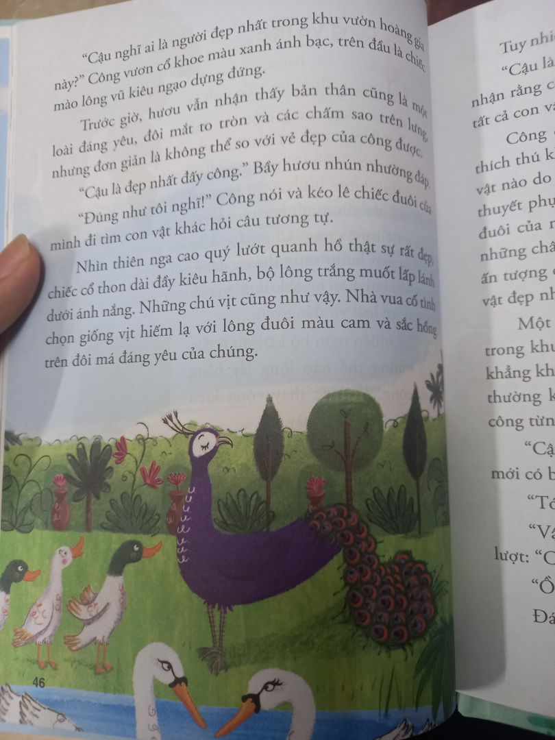 Đóng gói siêu có tâm, sách bìa cứng, minh họa đẹp. Vì mua sale nên giá hợp túi tiền chứ thật ra giá gốc có thể làm mọi người hoang mang :'))))