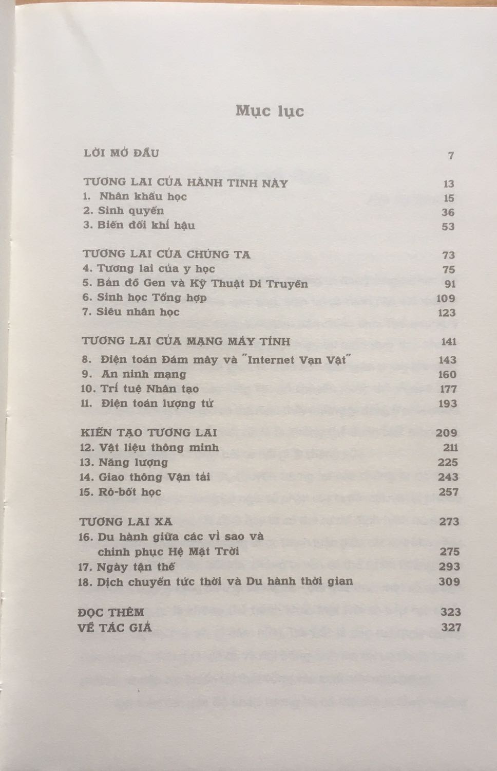 Mình đính kèm mục lục. Nội dung sách theo mình là ổn, sách gồm nhiều bài viết được tổng hợp bởi tác giả. Sẽ hay hơn nếu có mục Index vào lần tái bản sau.
