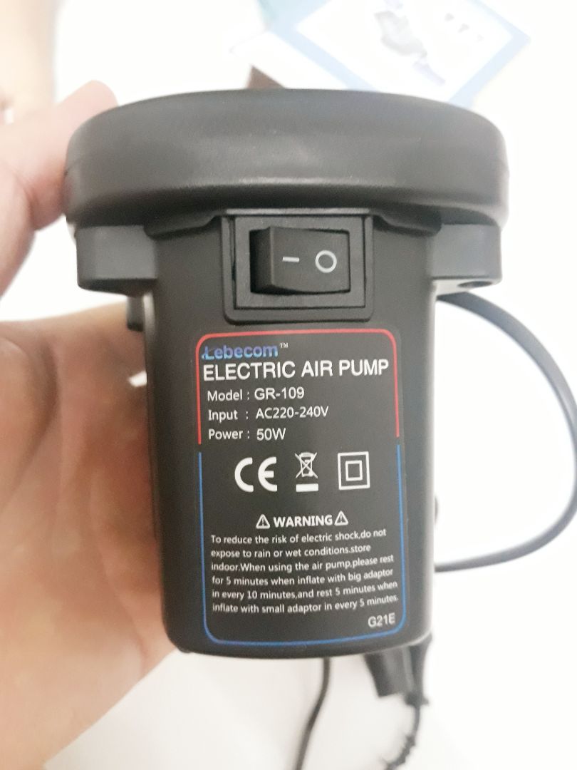 Tặng shop 3* vì tinh thần giao hàng mùa dịch covid, dù dịch nhưng vẫn giao đc, giao nhanh. Còn về sp không đúng mô tả, không đúng model, mình bán sao thì nên nói vậy, nên trung thực mới tồn tại đc. khách cảm thấy hợp lý thì mua, không thì thui. Sp đăng hình 1 loại, giao 1 loại khác, bán không có tâm gì hết. Sp đăng loại công suất lớn 150w, giao loại 50w, đủ phụ kiện. Loại bơm thực tế nhận đc giá rẻ hơn loại trên sản phẩm đăng . Bơm yếu nhưng cũng bơm đc nhưng hơi lâu, bơm phao nếu bơm qua van thì không ổn lắm, gỡ van ra mới mạnh. Do sp giá trị nhỏ nên để dùng chứ cũng k muốn đổi trả. Tiki nên tăng cường kiểm soát nhà bán, mặc dù có khó khăn nhưng thanh lọc để ngày càng có nhiều khách !!