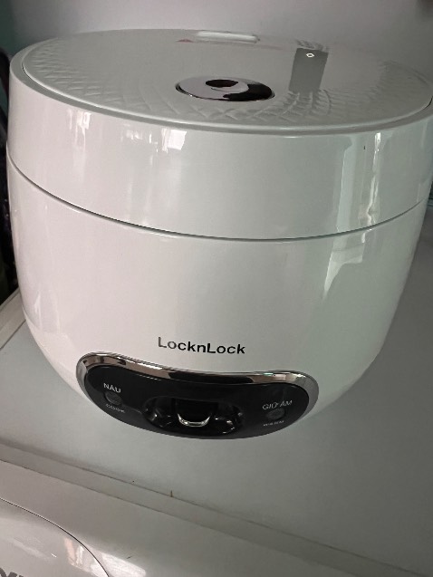 Nồi siêu xinh, nấu cơm ngon :) không để ý nấu bao nhiêu phút