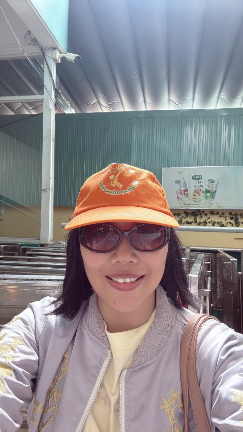 Chưa thấy hàng được giao. Không đạt yêu cầu về bán hàng. Dù giá trị hàng là 70000 vnd nhưng Tôi không hài lòng với cửa hàng này về cách giải quyết khi người mua hàng không nhận được hàng, bị trừ tiền. 
Đánh giá: cửa hàng không được.😊😊😊