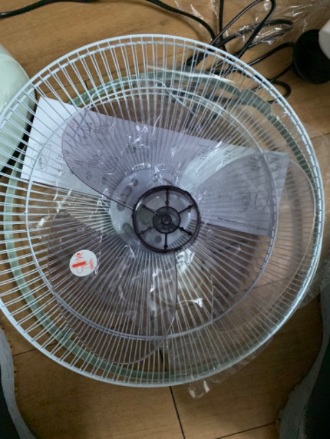 Quạt bể cánh. quá tệ...............