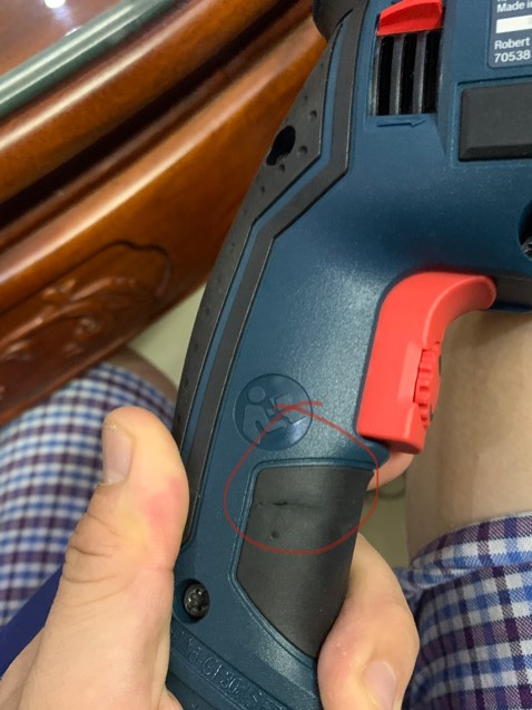 Sản phẩm bị rách cao su và lỗi nhưng k được hỗ trợ