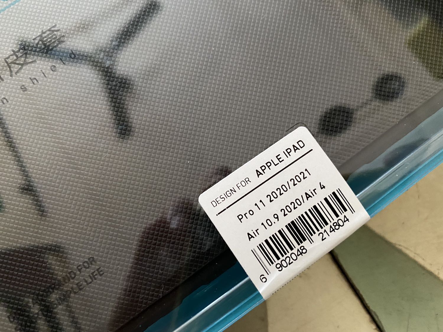 Okie ốp đẹp chắc chắn nhưng bỏ ipad vào hơi khó xíu