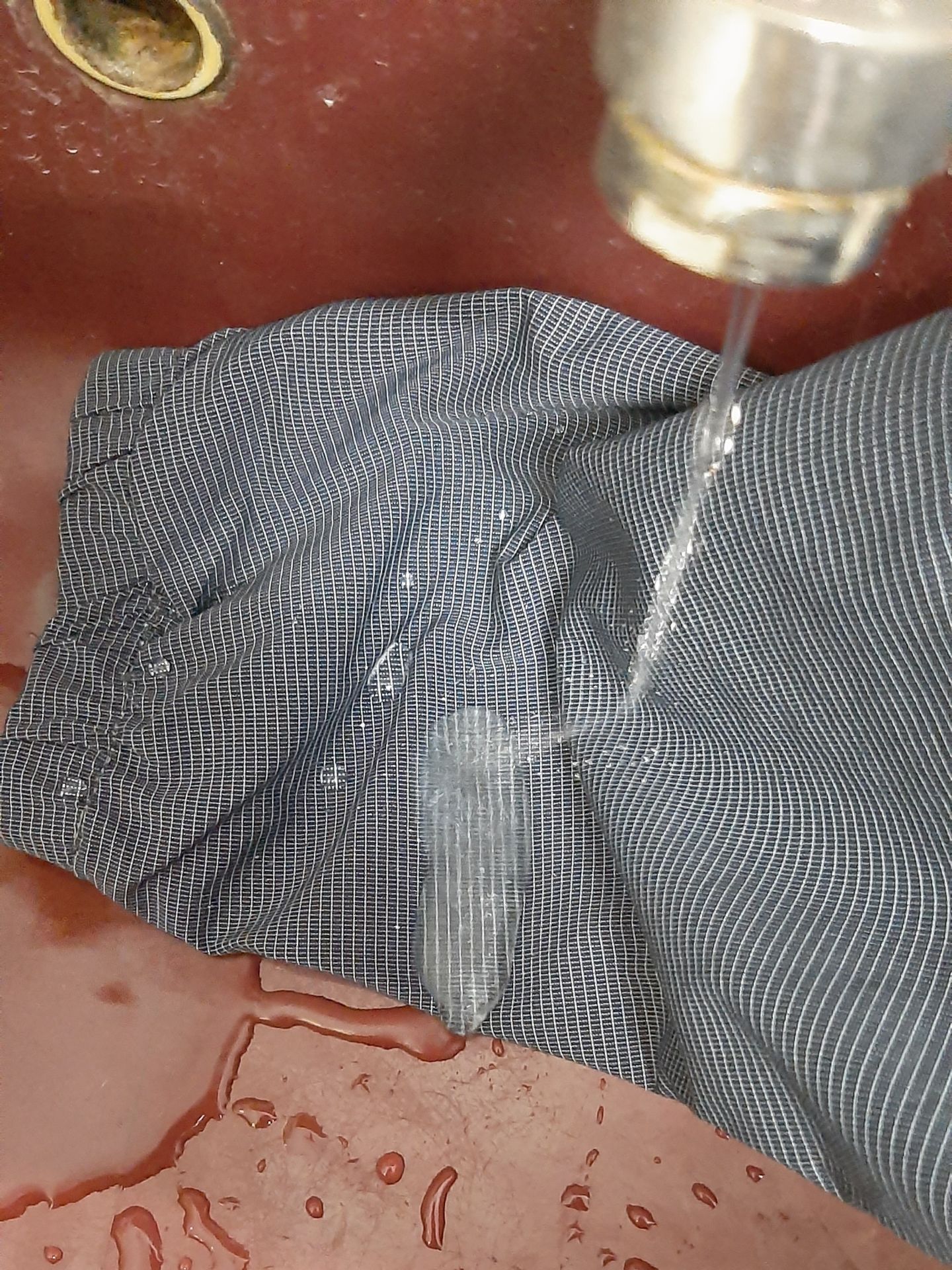 Áo khoác dày , chống nước tốt đường chỉ may rất chắc chắn , đúng mô tả , túi có dây kéo , có túi trong , giá ca ok hợp li, giao nhận nhanh áo đẹp ! Thank shop và tiki nhé