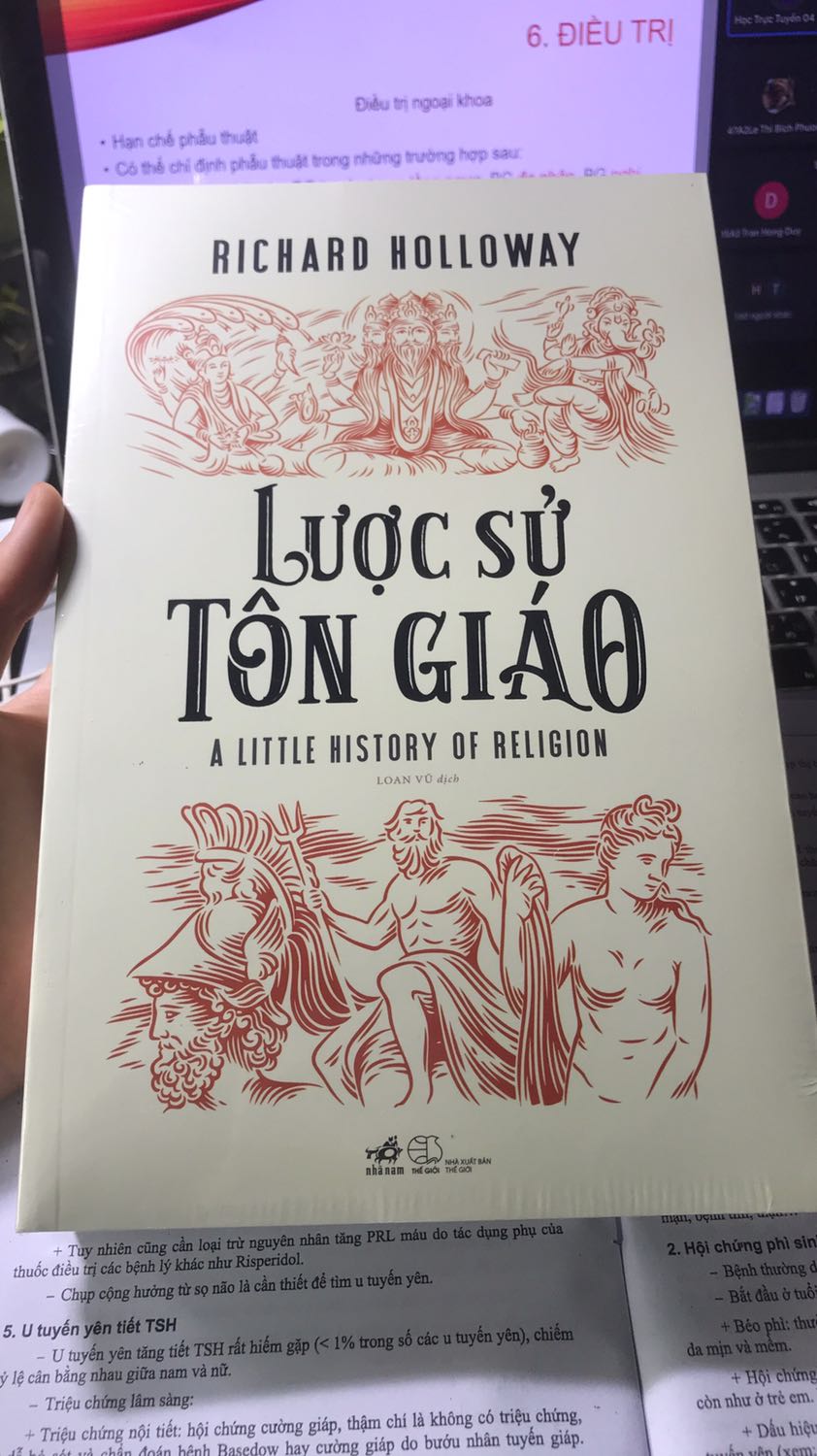 Tình cờ thấy 2 bạn này nên là đưa 2 bạn về nhà luôn 😅
Về hình thức thì sách đẹp lắm nha, sách được bọc chung nên ko bị va đập làm quăn góc. 
Về nội dung thì mình chưa có thời gian đọc nhưng hầu hết sách của NXB Nhã Nam chưa làm mình thất vọng bao h nên rất tâm huyết 2 bạn này luôn. 
Đợt dịch này phải đợi rất lâu mới về tới nhà, tuy nhiên cảm ơn Tiki vì đã ko huỷ đơn của mình mà còn giao hàng chất lượng nữa ❤️