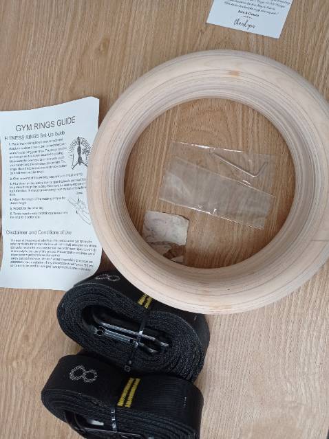 Sp đóng rất chắc chắn , hàng đủ phụ kiện nha shop ! Nhìn sp đẹp với cứng cáp lắm nha