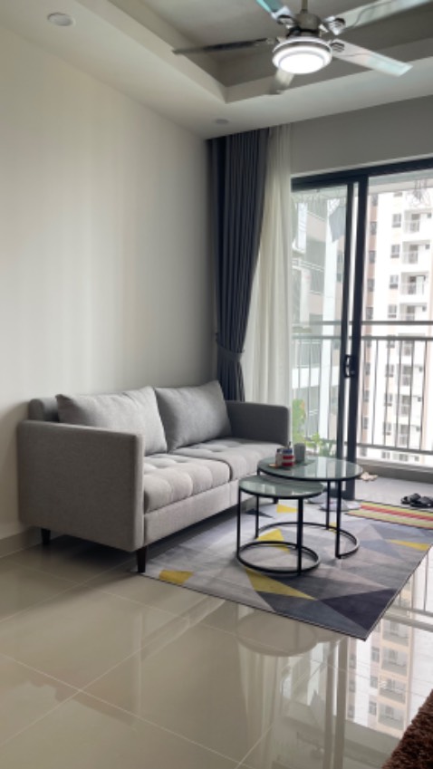 Ghế rất đẹp và chắc chắn. Chăm sóc KH tốt.