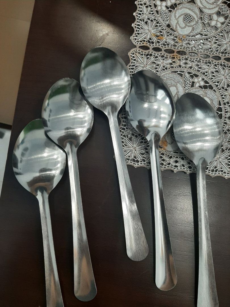 nồi tốt, đẹp như hình. Tuy nhiên, hàng tặng là 5 cái muỗng không đẹp, đầu muỗng còn nhiều bavia inox, dùng rất nguy hiểm cho miệng. Shop lưu ý hàng tặng, có tâm xíu...