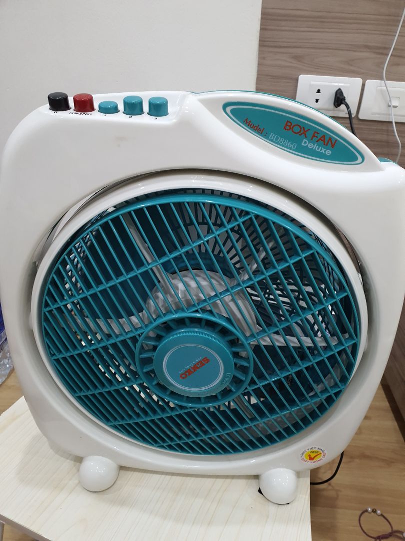 cảm ơn anh giao hàng nhiệt tình đợi mình giữa trời nắng vì lúc đấy mình không có nhà phải phi xe về. Quạt mới nhận chạy tốt, kêu hơi to hic. Nhưng nói chung là hài lòng với giá tiền