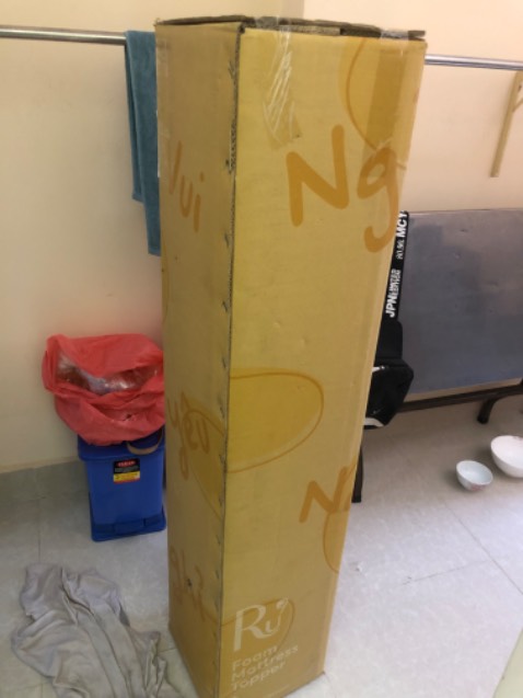 Nệm êm. Đúng kích cỡ yêu cầu. Phòng mình nhỏ nên đặt loại single. Có thể phải mua thêm tấm drag trải. Shop giao hàng hơi trễ.