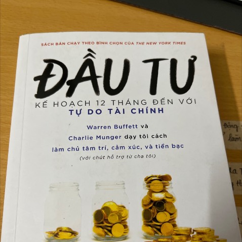 Nhìn chung thì kiến thức trong sách khá bổ ích, chỉ là cách dịch của cuốn sách còn lủng củng, đang đọc trong mood cái dính mấy câu trớt quớt, hay thiếu từ diễn đạt nên cũng khó hiểu