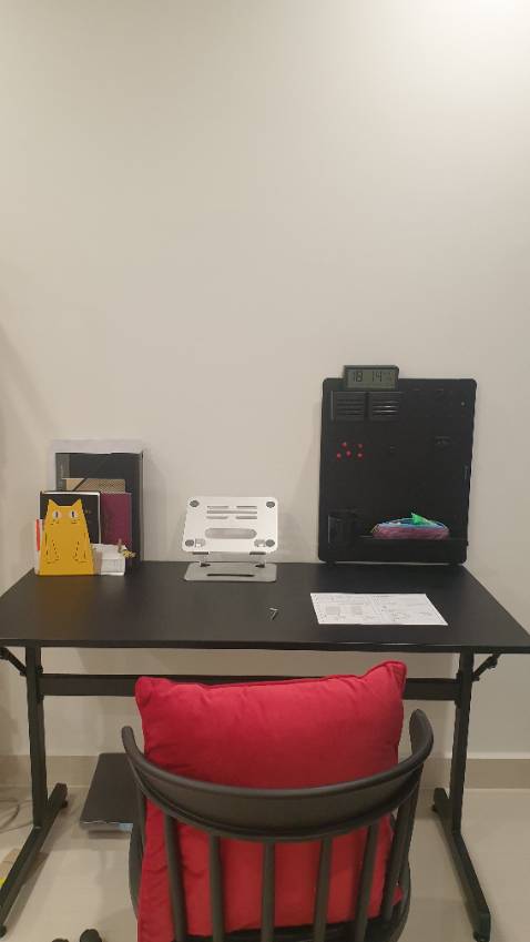 Bảng đẹp, chắc chắn, các chi tiết rất vừa vặn. Mình rất thích