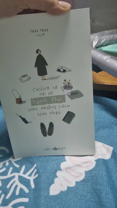 Sách mua ở tiki luôn yên tâm hơn các địa chỉ khác rất nhiều. Nội dung nhẹ nhàng, rất gần gũi, thật với cuộc sống của mọi người. Một cuốn sách chữa lành khá tốt đối với mình, đáng để đọc