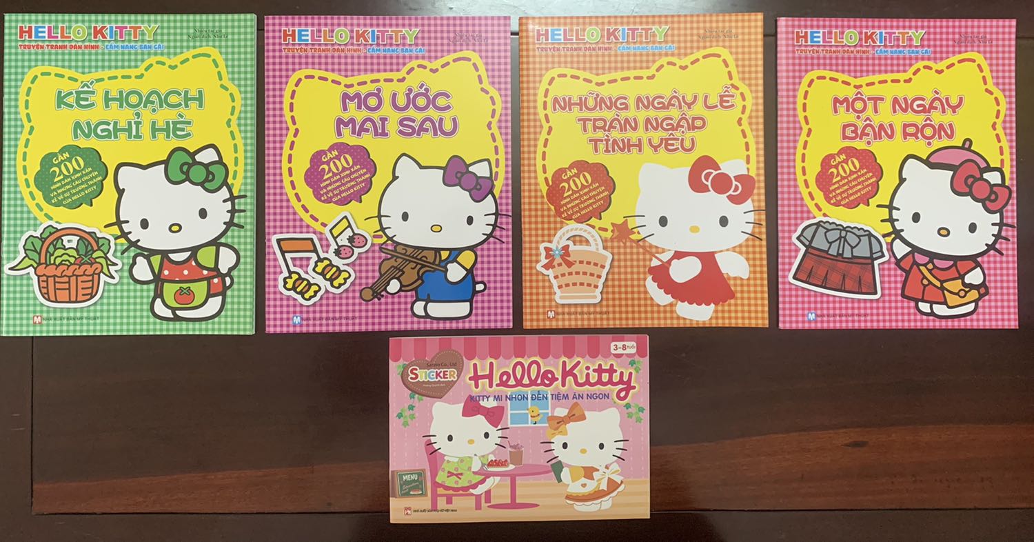 Series Hello Kitty dành cho thiếu nhi, màu sắc tươi sáng, dễ thương, vừa học vừa chơi với mèo Kitty, vừa dán sticker vừa đọc truyện. Món quà hè nho nhỏ, cuốn hút (hơn cả iPhone, iPad !) dành cho các bé gái. Fahasa gói bưu kiện rất cẩn thận, trang trọng, thích hợp để gửi sách làm quà tặng.