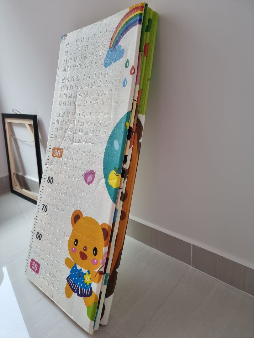 Mắc áo dùng rất ok, cuộn 1 chục một, tấm thảm cũng như mô tả, đóng gói cẩn thận, giao hàng nhanh. Mình ưng ý, thank shop